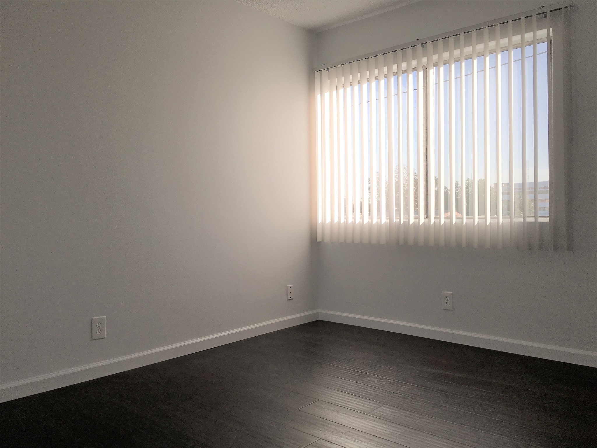 Bedroom 2 - 603 N New Hampshire Ave