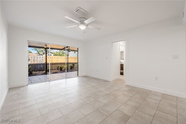 Building Photo - 11674 Pointe Cir