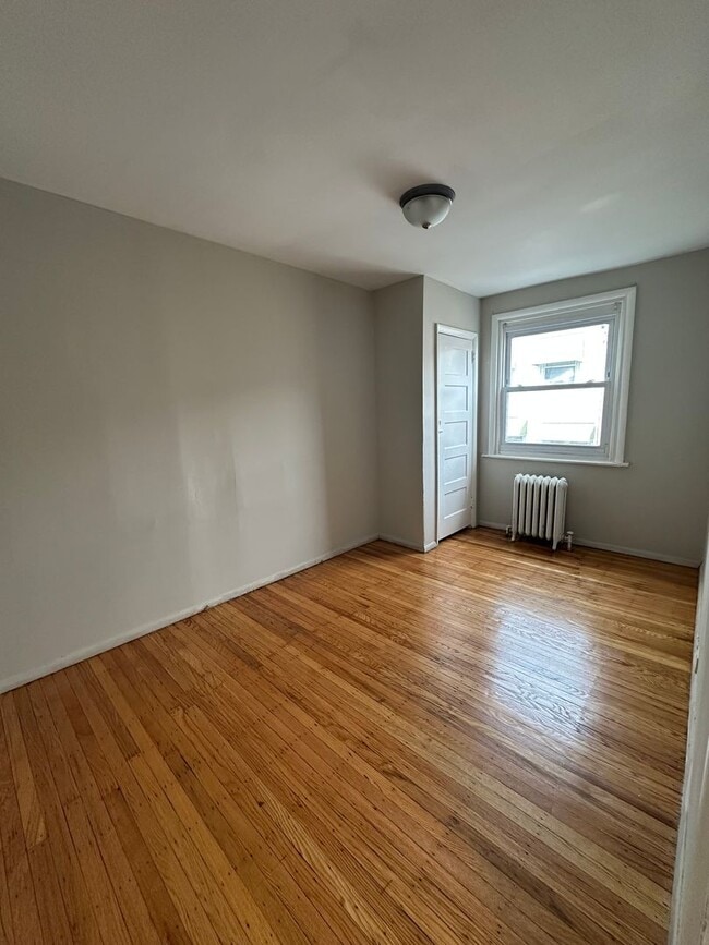 Building Photo - Newly renovated 3 Bedroom house for rent