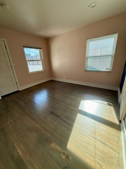 Building Photo - 9727 Horner St