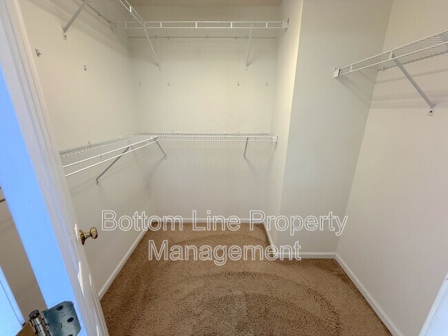 Building Photo - 12430 McAllister Park Dr