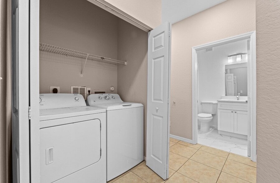 Building Photo - 3105 Grandiflora Dr