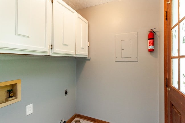 Building Photo - 1012 Windward Psge