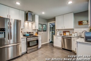 Building Photo - 240 Calumet Pl