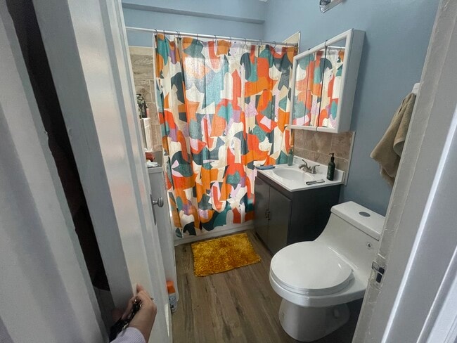 Building Photo - 215 N 2nd Ave