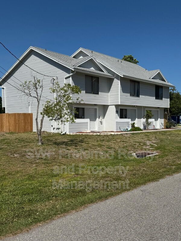 Building Photo - 4318 SE 5th Ave