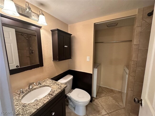 Building Photo - 1709 Park Meadows Dr