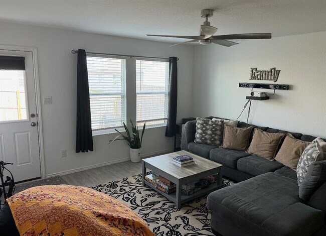 Building Photo - 9227 Honey Mesquite