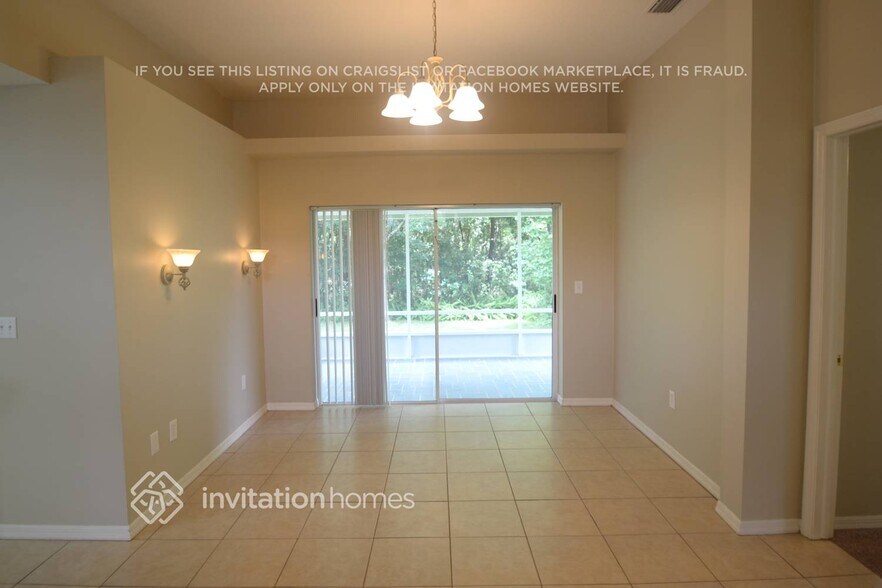 Building Photo - 28423 Meadowrush Way
