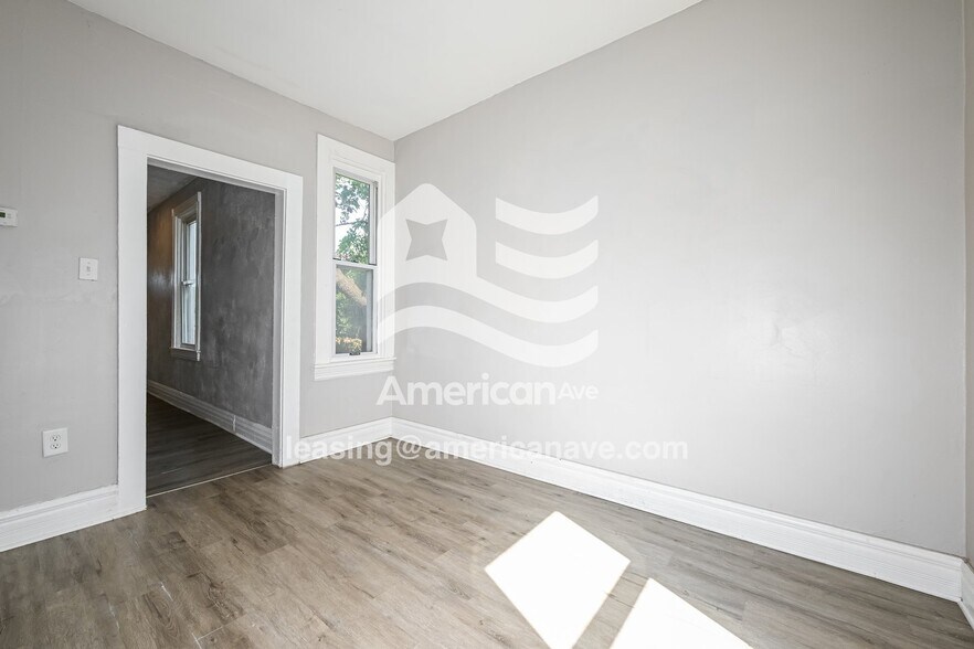 Building Photo - 306 Marlow St