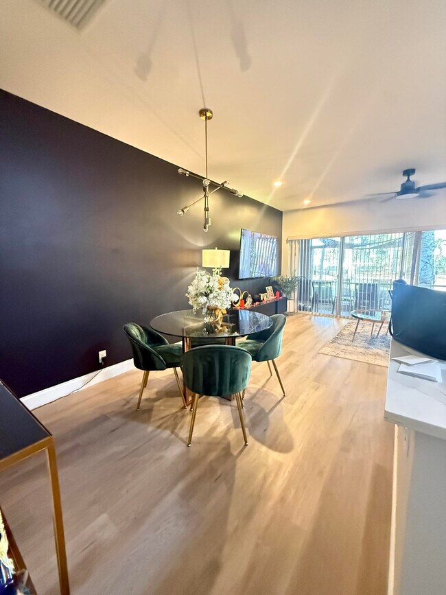 Building Photo - 6848 Brook Hollow Rd