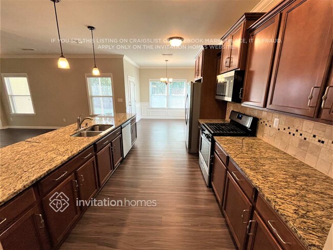 Building Photo - 2706 Impatien Drive