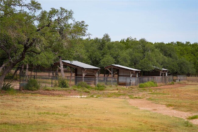 Building Photo - 0 Rainbows End Rd
