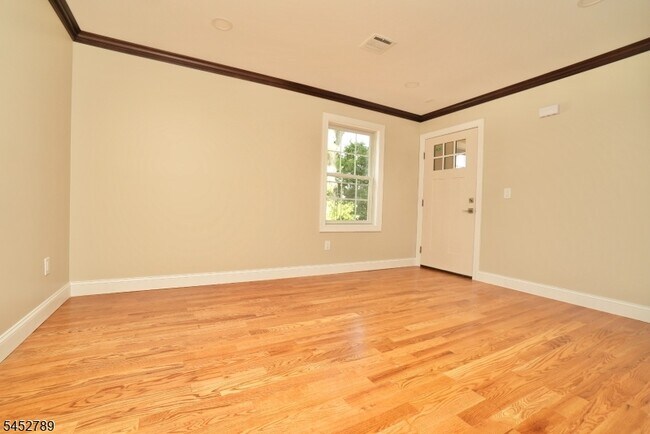 Building Photo - 31 Bellevue Ave