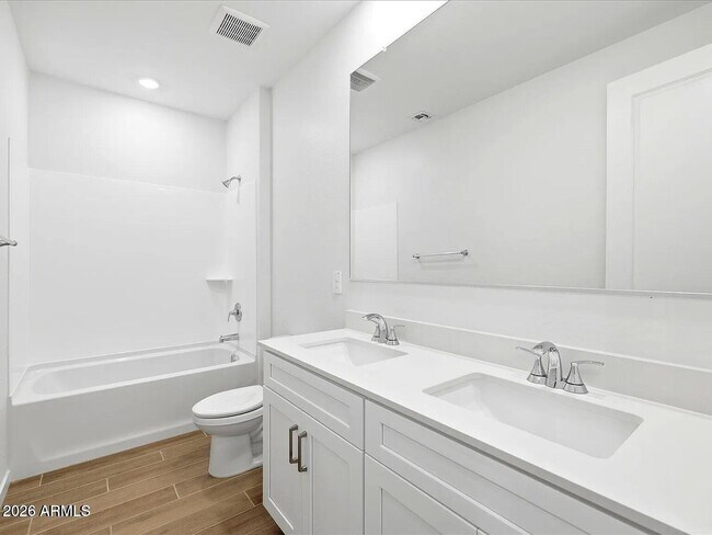 Building Photo - 7760 N 78th Dr