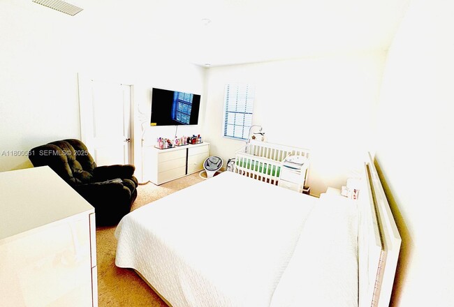 Building Photo - 761 SW 11th St