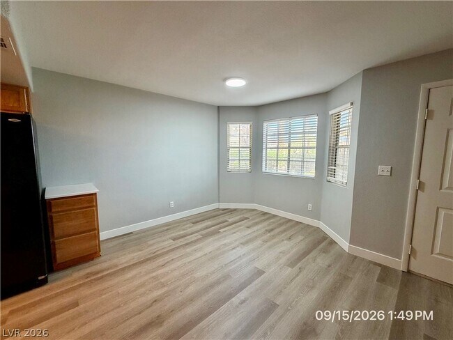 Building Photo - 8410 Eldora Ave