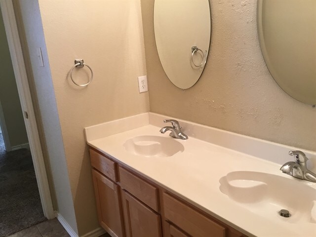 Building Photo - 7902 Shoshoni Drive