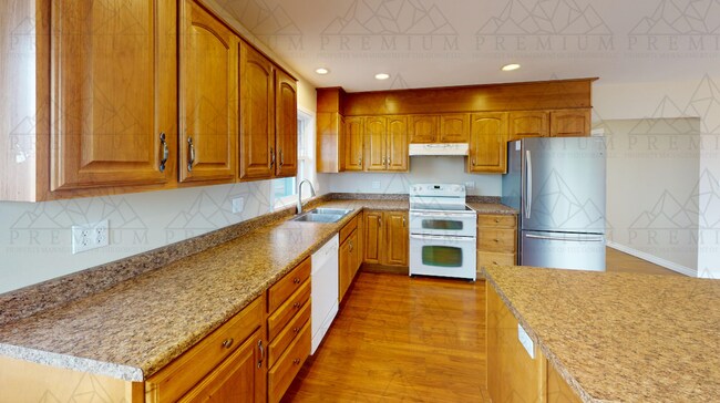 Building Photo - Cozy 2 bedroom 1 bath updated home!