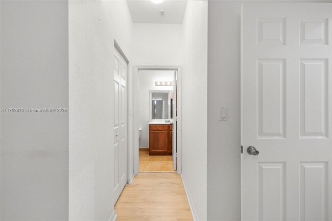 Building Photo - 10870 NW 88th Terrace