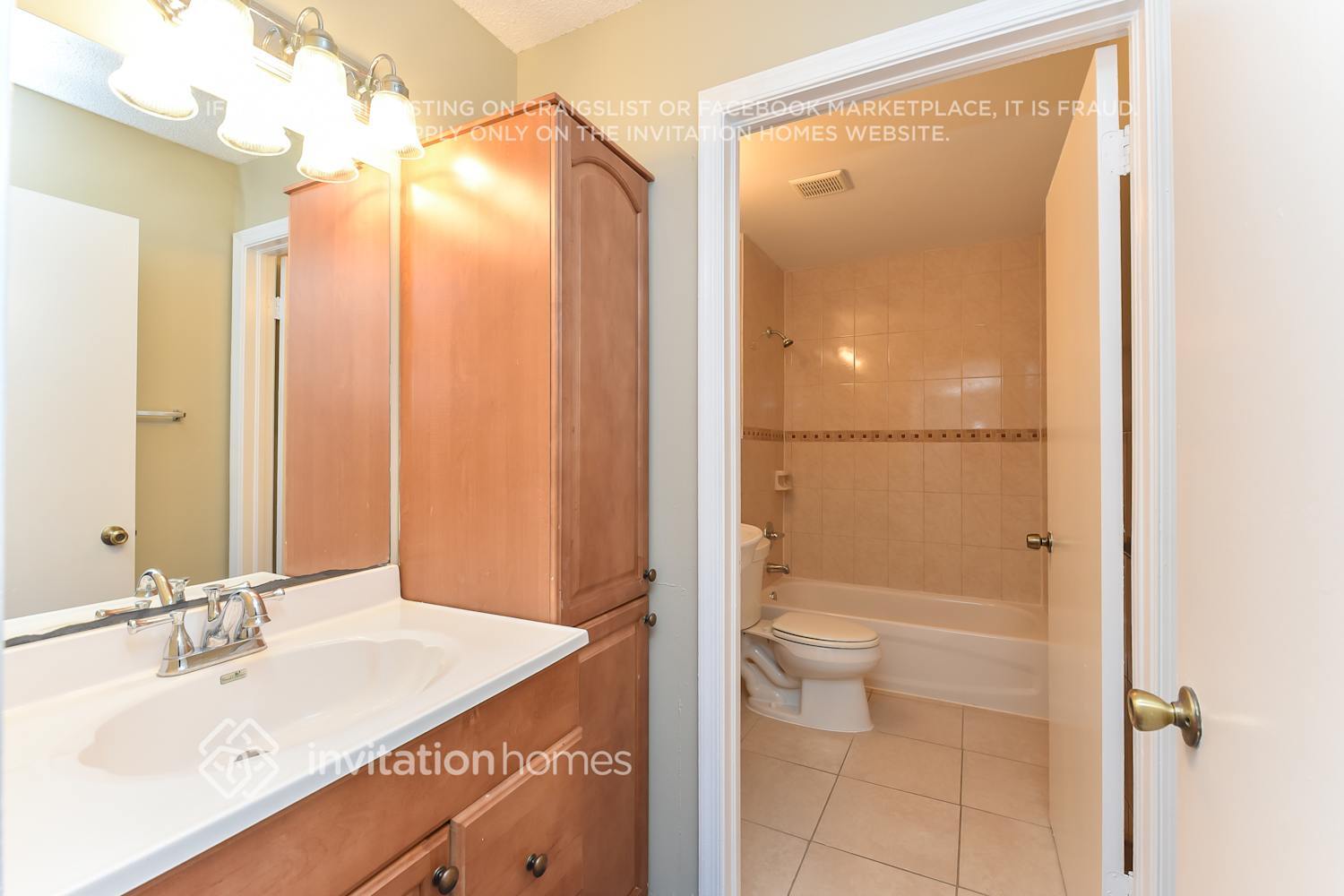 Building Photo - 14450 SW 139th Ave