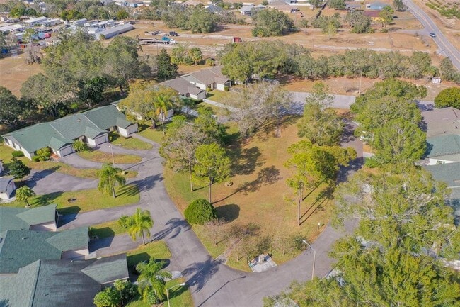 Building Photo - 24 Buck Cir