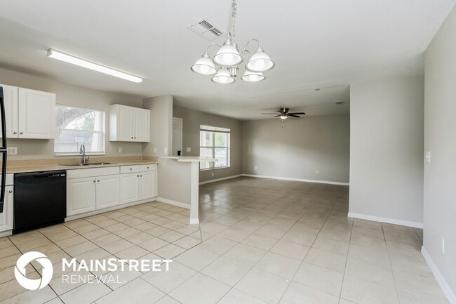 Building Photo - 1343 15th St S