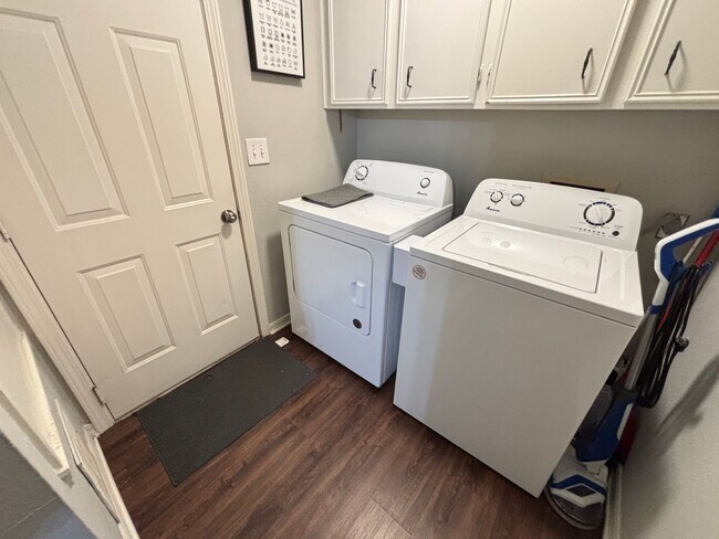 Building Photo - 4 BEDROOM IN NORTH  BOSSIER