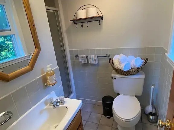 Building Photo - 1296 Drift Rd