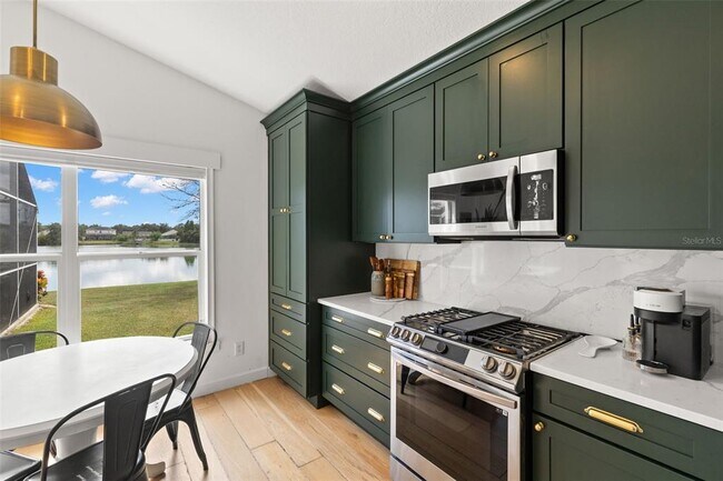 Building Photo - 870 Bayou View Dr