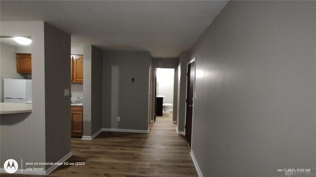 Building Photo - 4627 Far Hills Ave