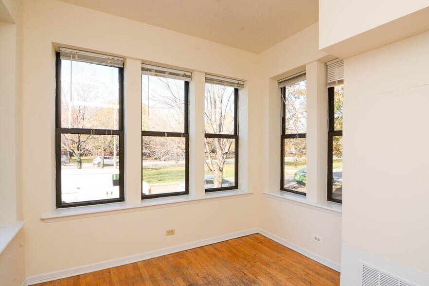 Building Photo - 2319 N Kedzie Blvd