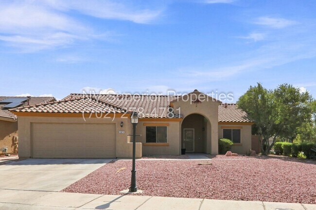 Building Photo - SE!! Stallion Mountain!! Gated!!! Single Story Home!! No Carpets!!! Covered patio!! Water Conditi...