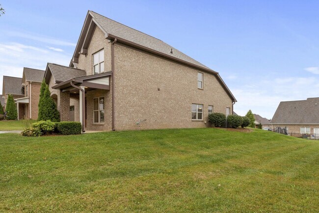 Building Photo - 3BR Home with Bonus Loft & Spa-Inspired Primary Suite