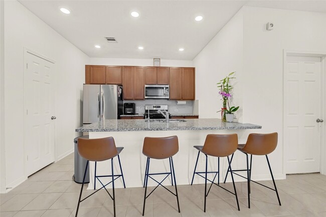 Building Photo - 21262 Hbr Shr Dr