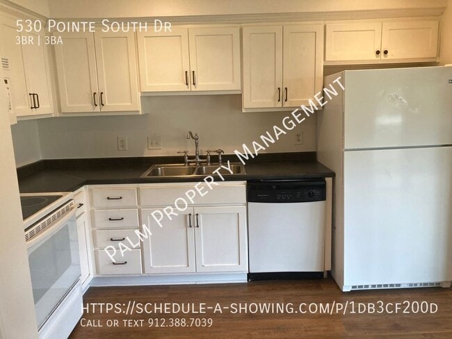 Building Photo - 530 Pointe S Dr