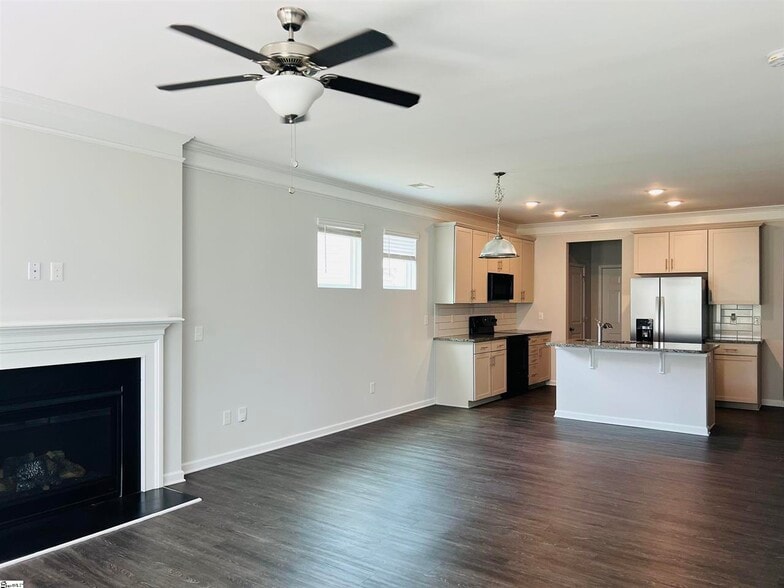 Building Photo - 205 Talisker Way