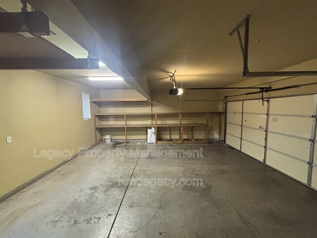 Building Photo - 108 Esplanade Cir