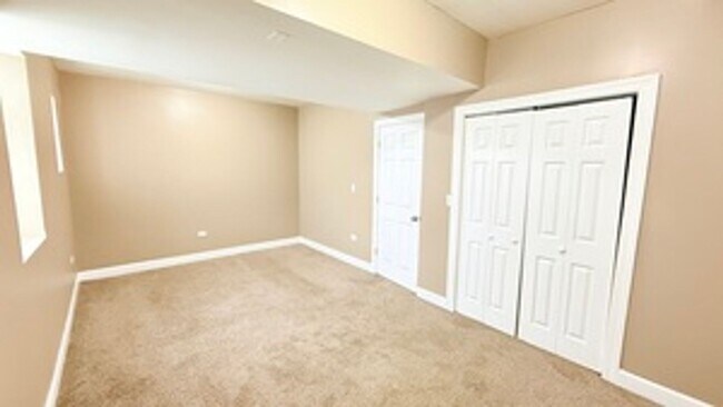 Building Photo - 8017 S Phillips Ave