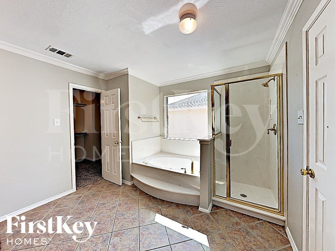 Building Photo - 9812 Westmere Ln