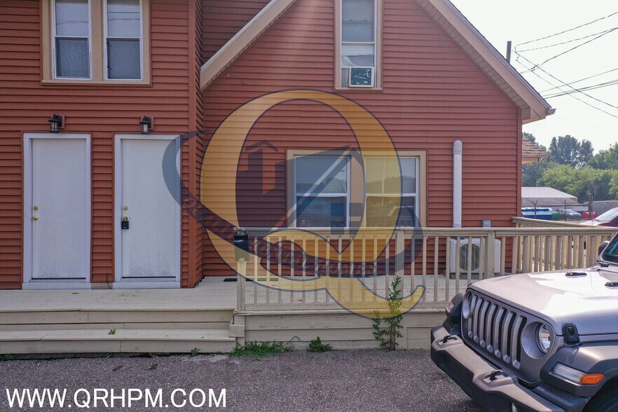 Building Photo - 803 S Mill St