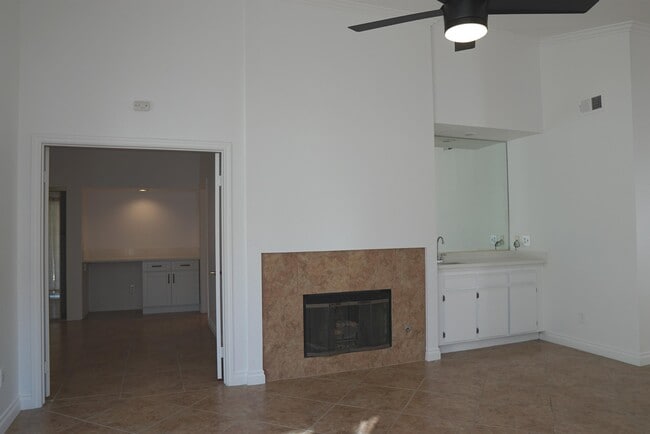 Building Photo - 43917 Cll Las Brisas W