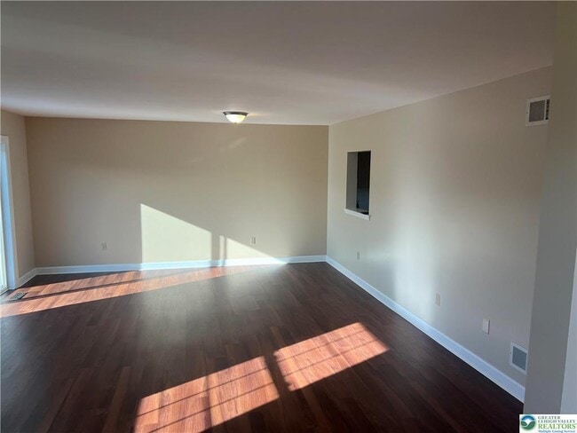 Building Photo - 3321 Carl Dr
