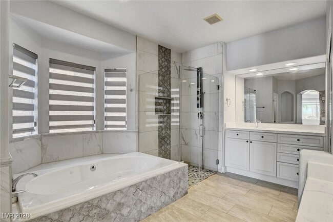 Building Photo - 10587 Sunwind Ave