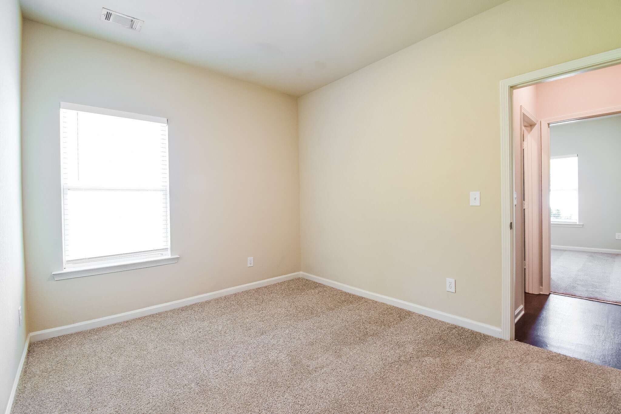 Building Photo - 133 Innis Brk Cir