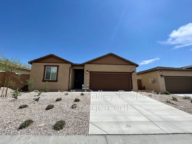 Primary Photo - 11702 E Crescent St