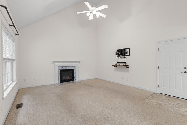 Building Photo - 161 Mediate Dr