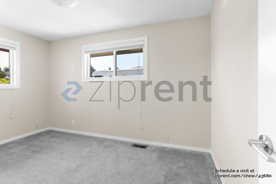 Building Photo - 14715 57th Ave S