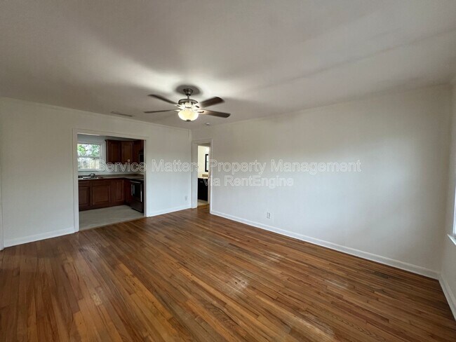 Building Photo - 3543 Bayou Blvd