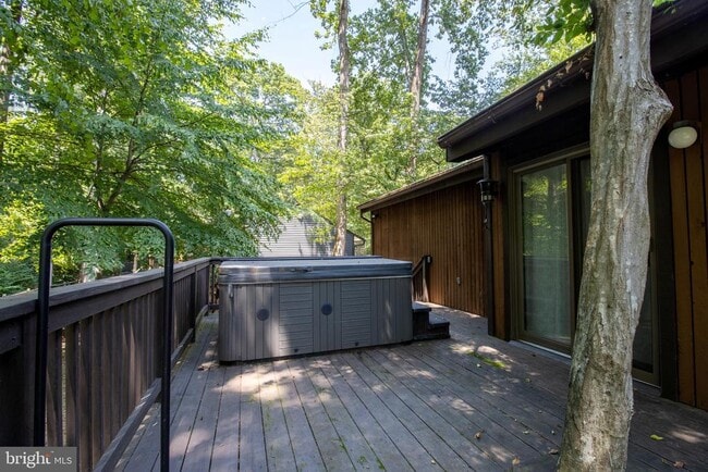 Building Photo - 6277 Occoquan Forest Dr